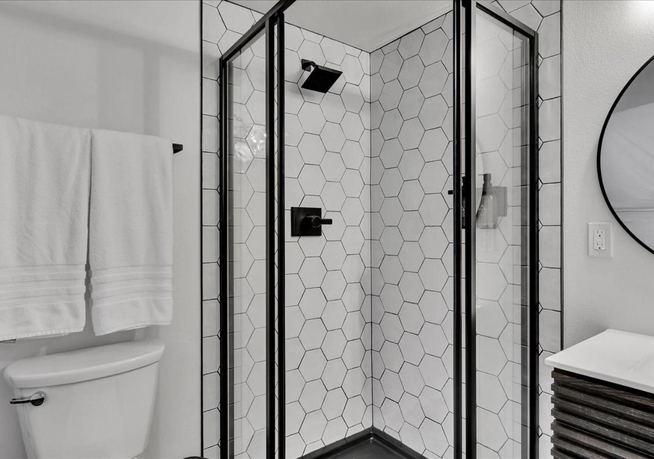 Hotel Starlight Haven Hot Springs Extérieur photo