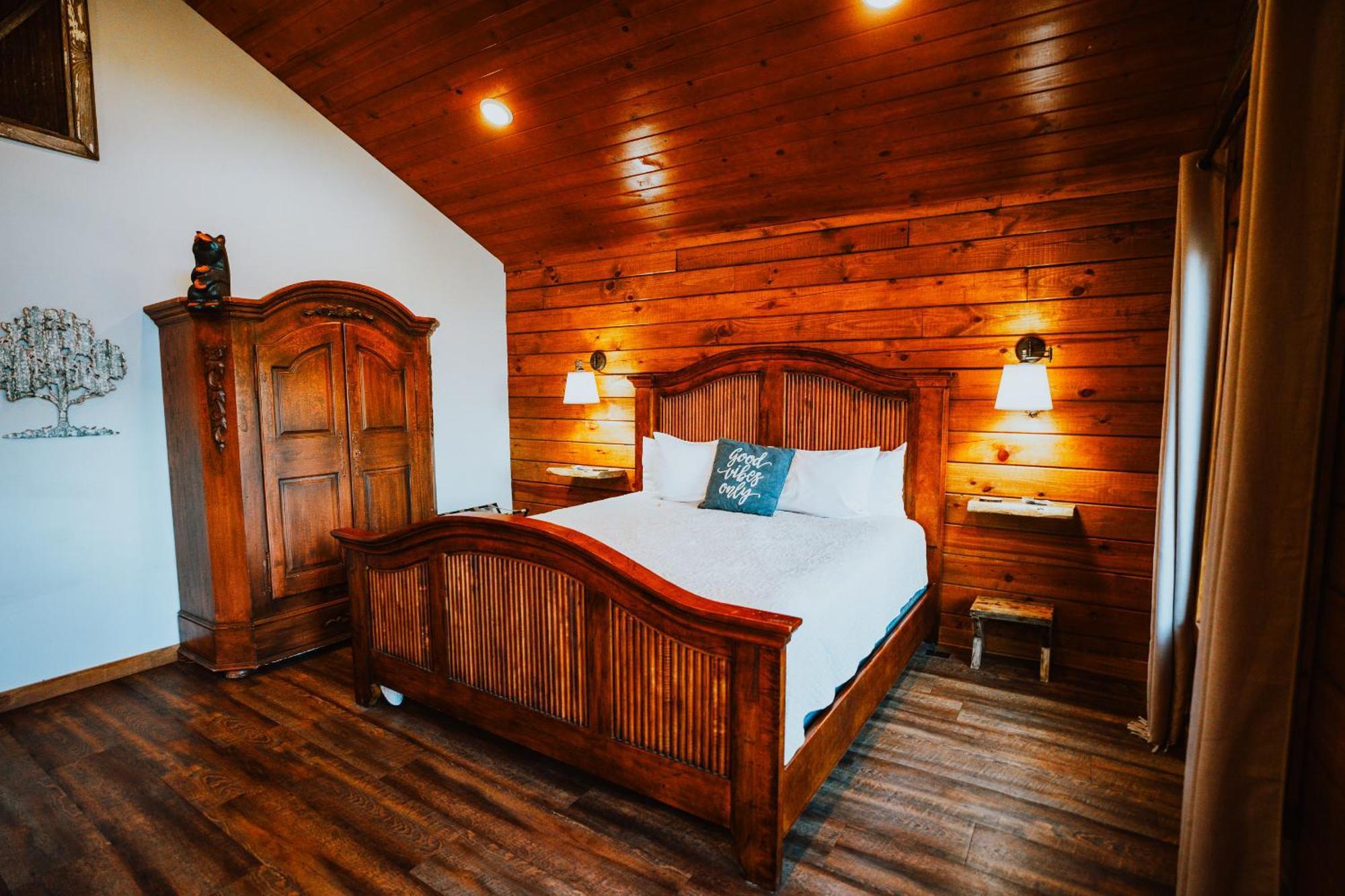 Hotel Starlight Haven Hot Springs Extérieur photo