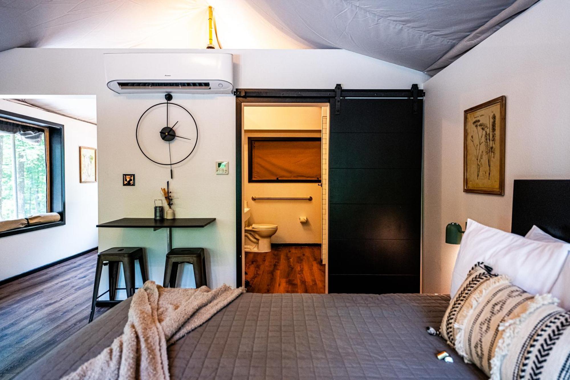 Hotel Starlight Haven Hot Springs Extérieur photo
