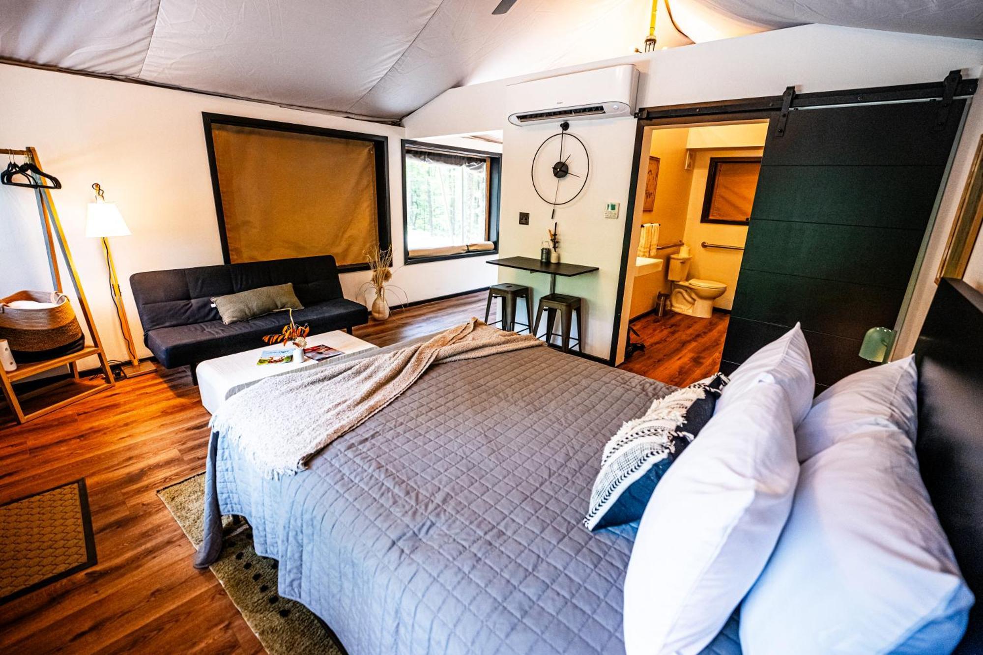 Hotel Starlight Haven Hot Springs Extérieur photo